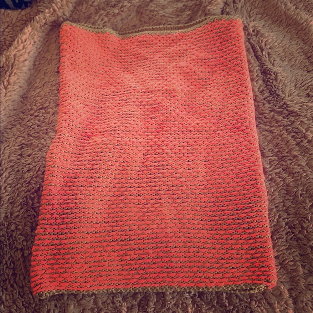 Gap women’s cowl neck scarf